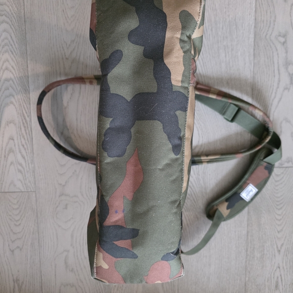 Herschel Supply Company Camouflage - Picture 5 of 7